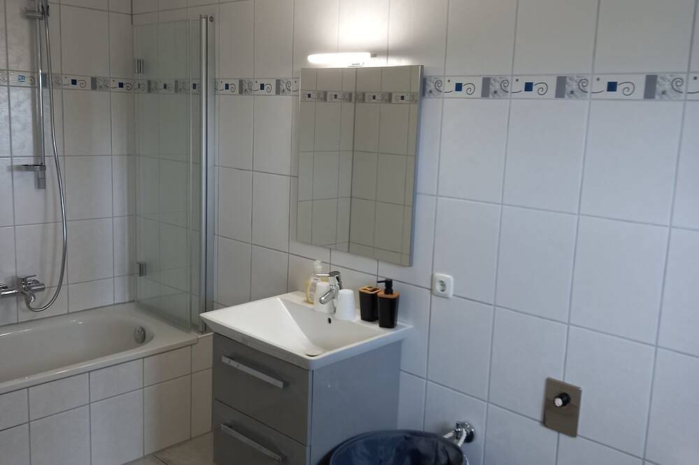 Appartamento intero, Very nice apartment with garden, perfect starting point for hikes, bike tours etc.   in Hürtgenwald, Naturpark Hohes Venn-Eifel