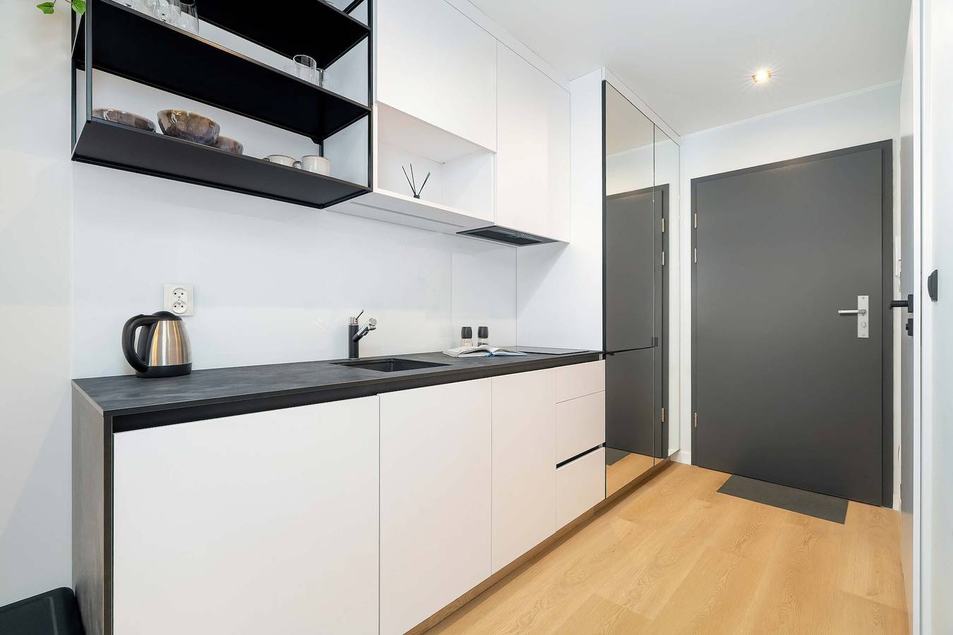 Ganzes Studio, Plac Wolności 6 | Poznań | Beautiful Studio | Smarttv in Posen, Großpolen