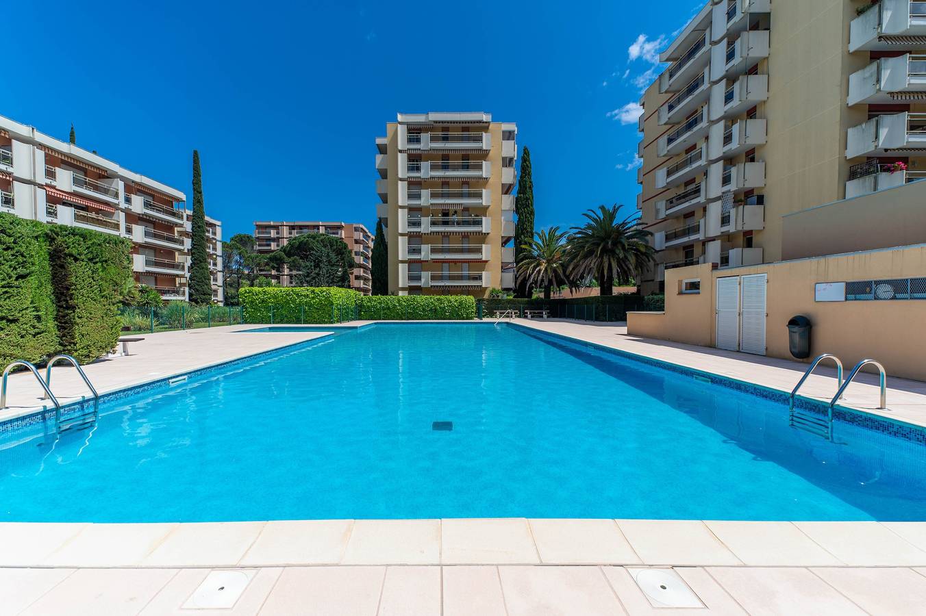 Appartamento intero, Studio Riviera – Terrazza, Piscina, Clima, Parcheggio in Saint-Raphael Varo, Costa mediterranea (Francia)