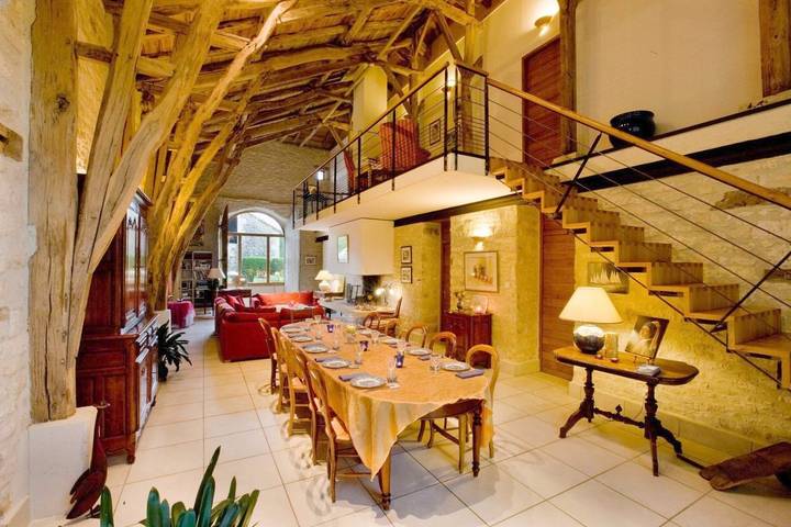 Location de vacances pour 14 personnes, avec piscine ainsi que jacuzzi et jardin à Lalbenque - 3