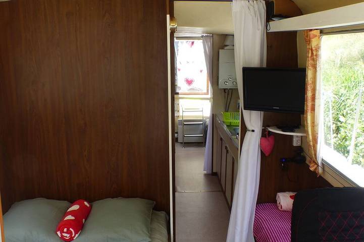 Péniche pour 5 personnes, animaux acceptés dans Allier - 3