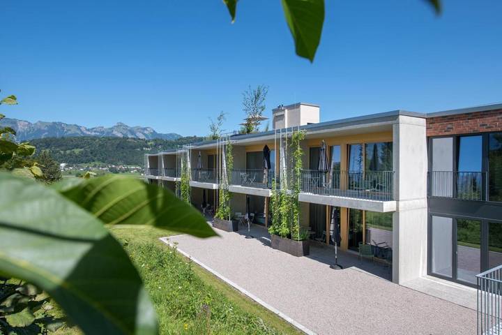 Ferienwohnung für 4 Personen, mit Balkon und Terrasse sowie Garten und Ausblick in Feldkirch