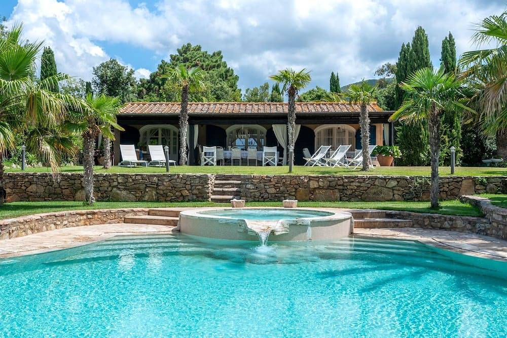 Casa vacanza a Riviera Toscana a partire da 615€ a notte