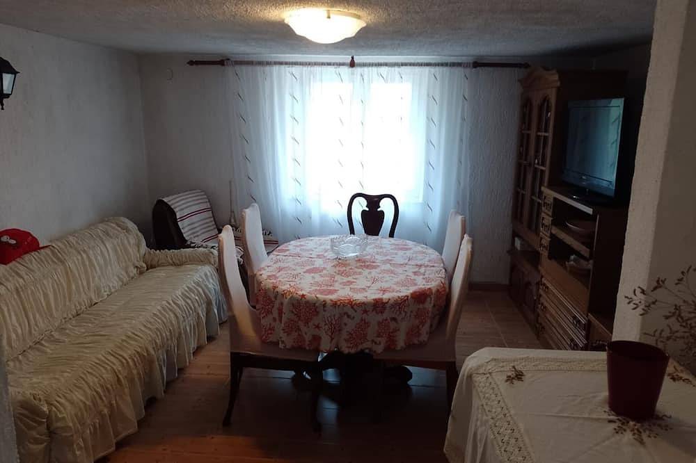 Holiday Home Vucina - Two Bedroom Holiday Home in Jablanac, Naturpark Velebit