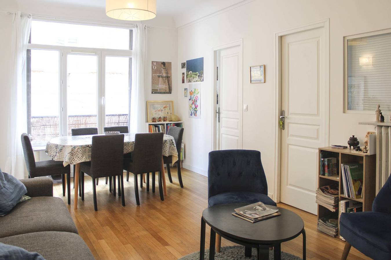 Hel lejlighed, Spacious family nest facing Square des Épinette in Paris, Île-de-France