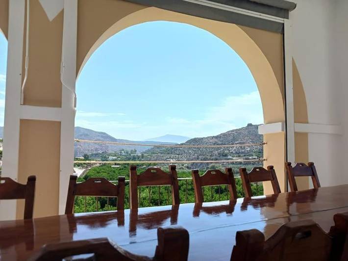 Casa de vacaciones para 10 personas, con piscina además de balcón y vistas - 1