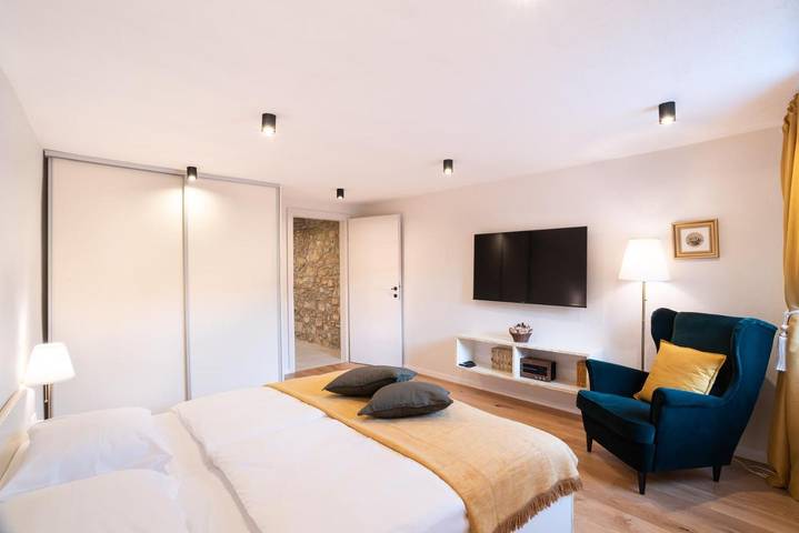 Ferienwohnung für 6 Personen, mit Terrasse in Piran - 2