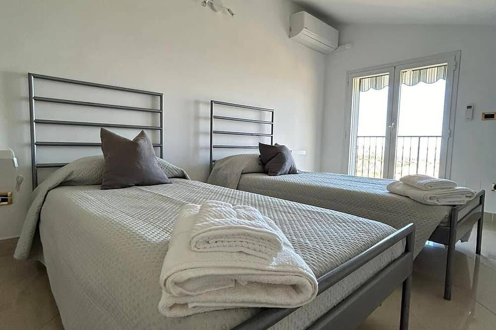 Ganze Wohnung, Vacation House Villa Raffaella - Surrounded by greenery two minutes from the center in Lanciano, Chieti Provinz