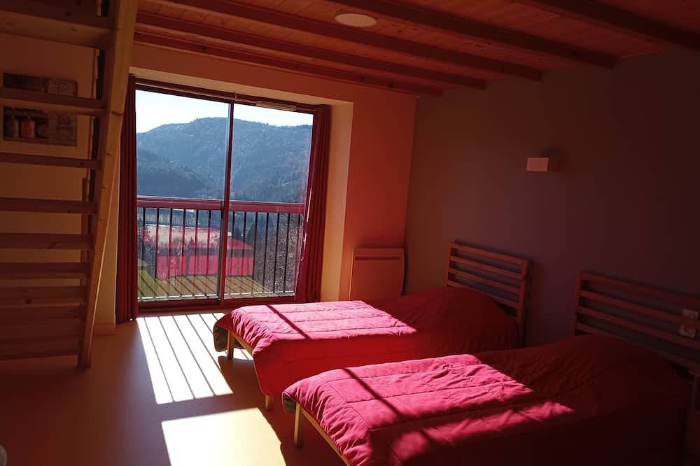 Ganze Wohnung, Gîte La Borie de Pourtou in Condat, Regionaler Naturpark Volcans d'Auvergne