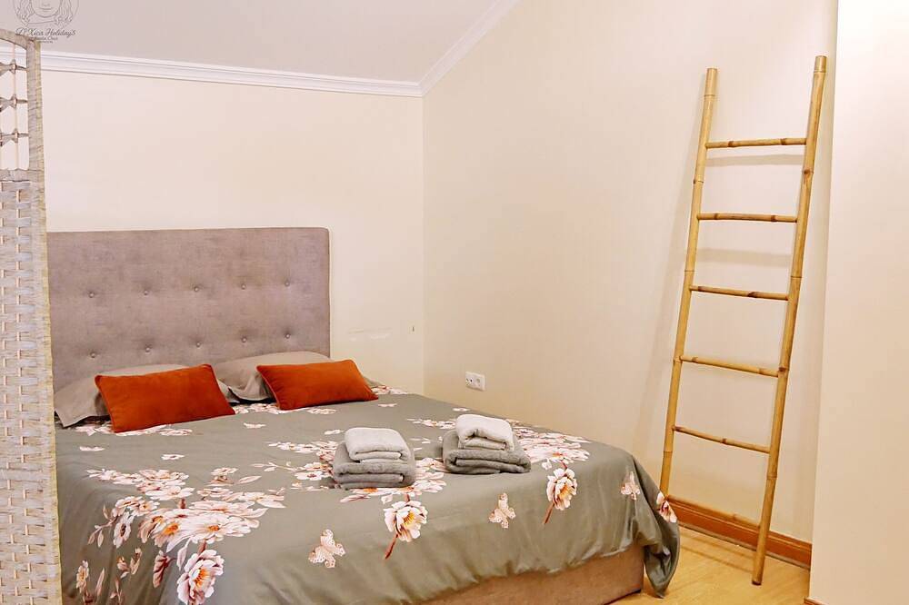 Ganze Wohnung, Dª Xica Holidays, from the sea to the mountains: Golf, beach, swimming pools and aquapark just 5 minutes away. in Santa Cruz (Madeira), Madeira