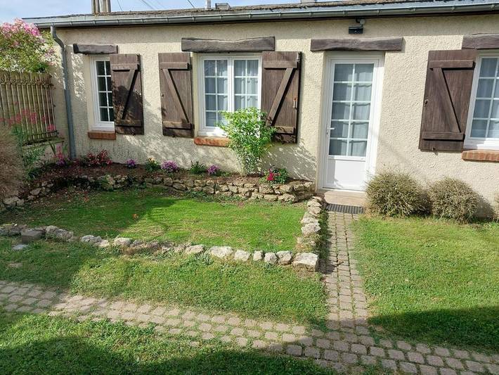 Gîte pour 4 personnes, avec jardin dans Villereau