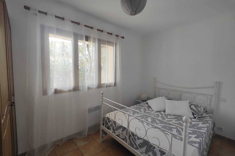 2-bedroom apartment with garden, 5-minute walk from Lac de Ste Croix. in Les Salles-sur-Verdon, Parc naturel régional du Verdon