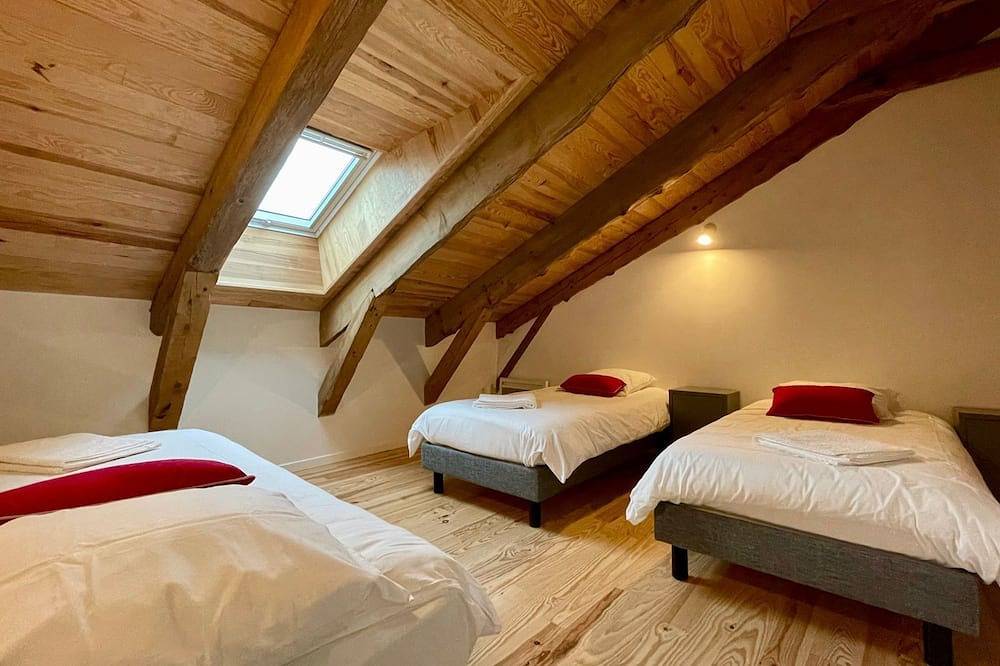 Gîte à la lisière de Font bonne in Saint-Julien-Chapteuil, Haute-Loire