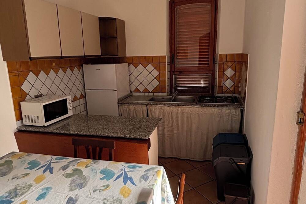Ganze Wohnung, Sardinien-Cala Gonone: Maestrale-Wohnung Mit Parkplatz Innerhalb Des Yards in Palmasera (Dorgali), Dorgali