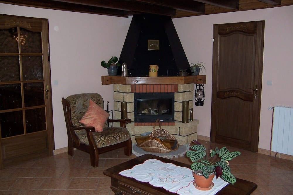 Cottage Blumen / Finnisch Kota im Garten in Ban-de-Laveline, Regionaler Naturpark Belchen der Vogesen