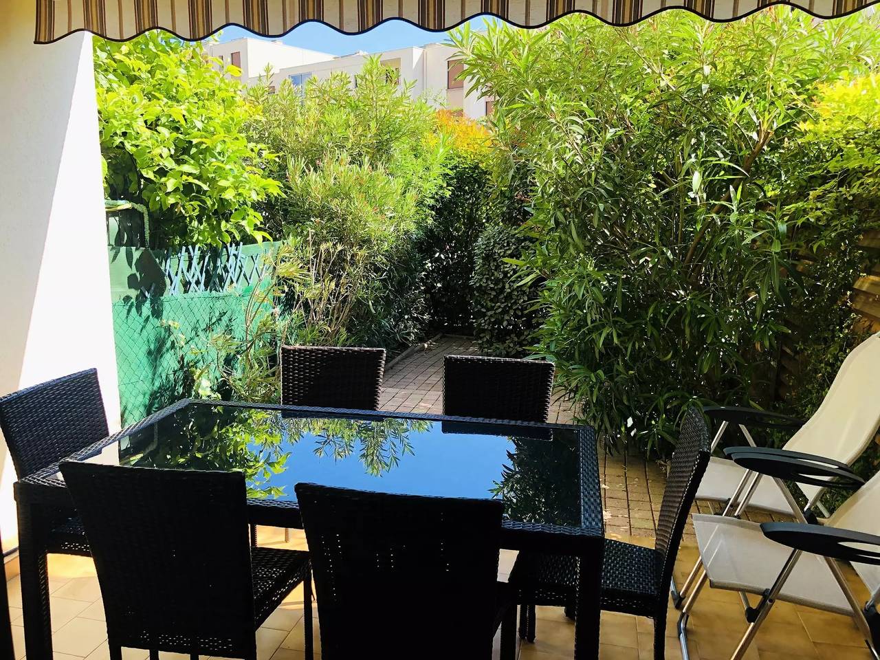 Entire apartment, Apartment with terrace 3 rooms 5 people - Budget in Sanary-sur-Mer, Toulon region