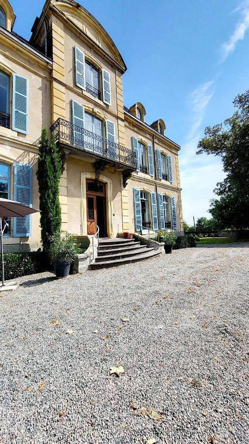 Villa in La Pacaudière, Région de Roanne