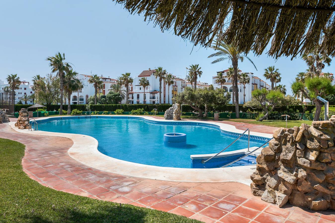 Hel leilighet, Apartment 'Vistas Al Mar' with Sea View, Private Pool and Wi-Fi in Atlanterra, Tarifa