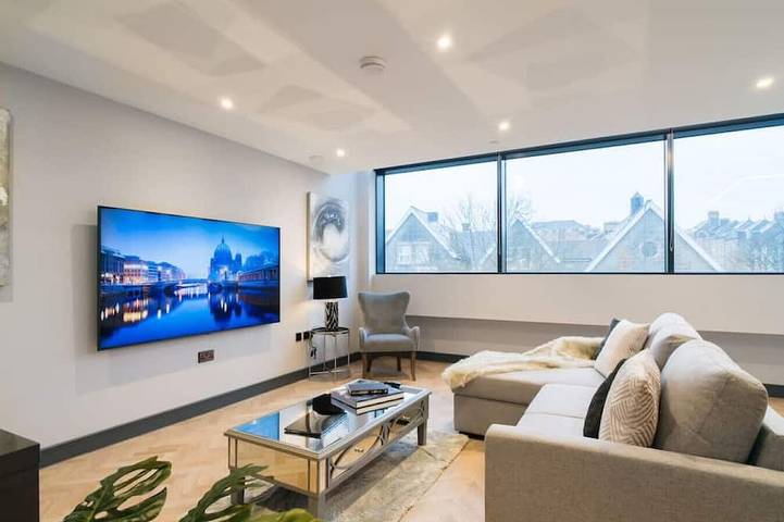 Apartment for 6 people, with balcony and garden in Penarth