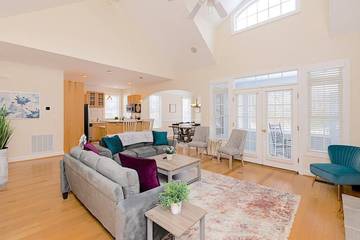 Vacation Rental for 10 Guests in Virginia, USA, Picture 1