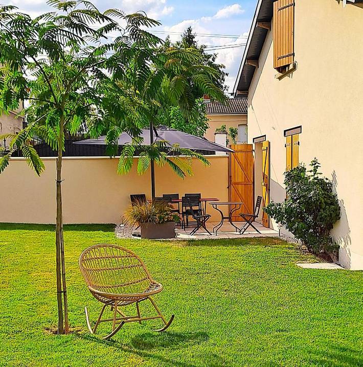 Maison d’hôte pour 2 personnes, avec Terrasse ainsi que Jardin et Piscine