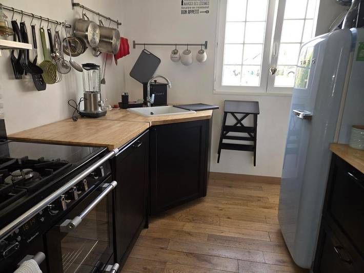 Location de vacances pour 8 personnes, avec piscine ainsi que jardin et vue à Saint-Martin-le-Beau - 2