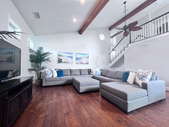 Apartamento para 13 personas, con piscina y balcón, Familias con niños en Anaheim