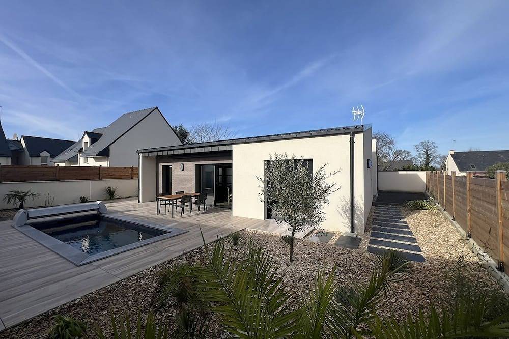Maison Contemporaine Avec Piscine Pour un Séjour Paradisiaque en Famille in Dol-de-Bretagne, Región de Saint-Malo