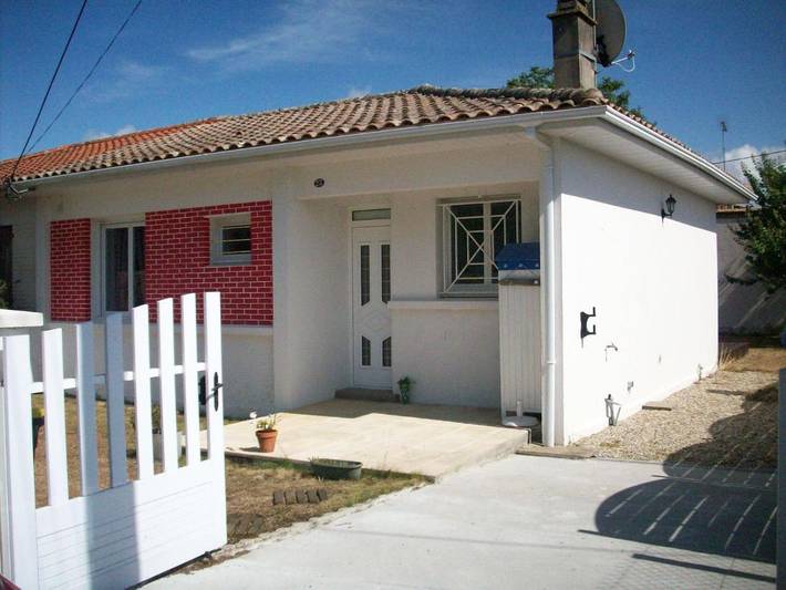 Location de vacances pour 5 personnes, avec terrasse et jardin à Le Verdon-sur-Mer