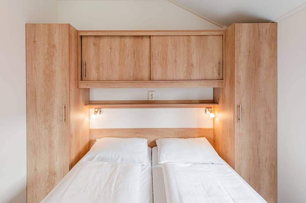 Covered Terrace Chalet at Leukermeer in Bergen (Limburg), De Maasduinen National Park