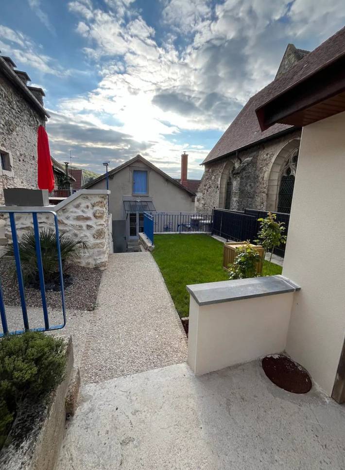 Gîte pour 6 personnes, avec terrasse et jardin à Œuilly