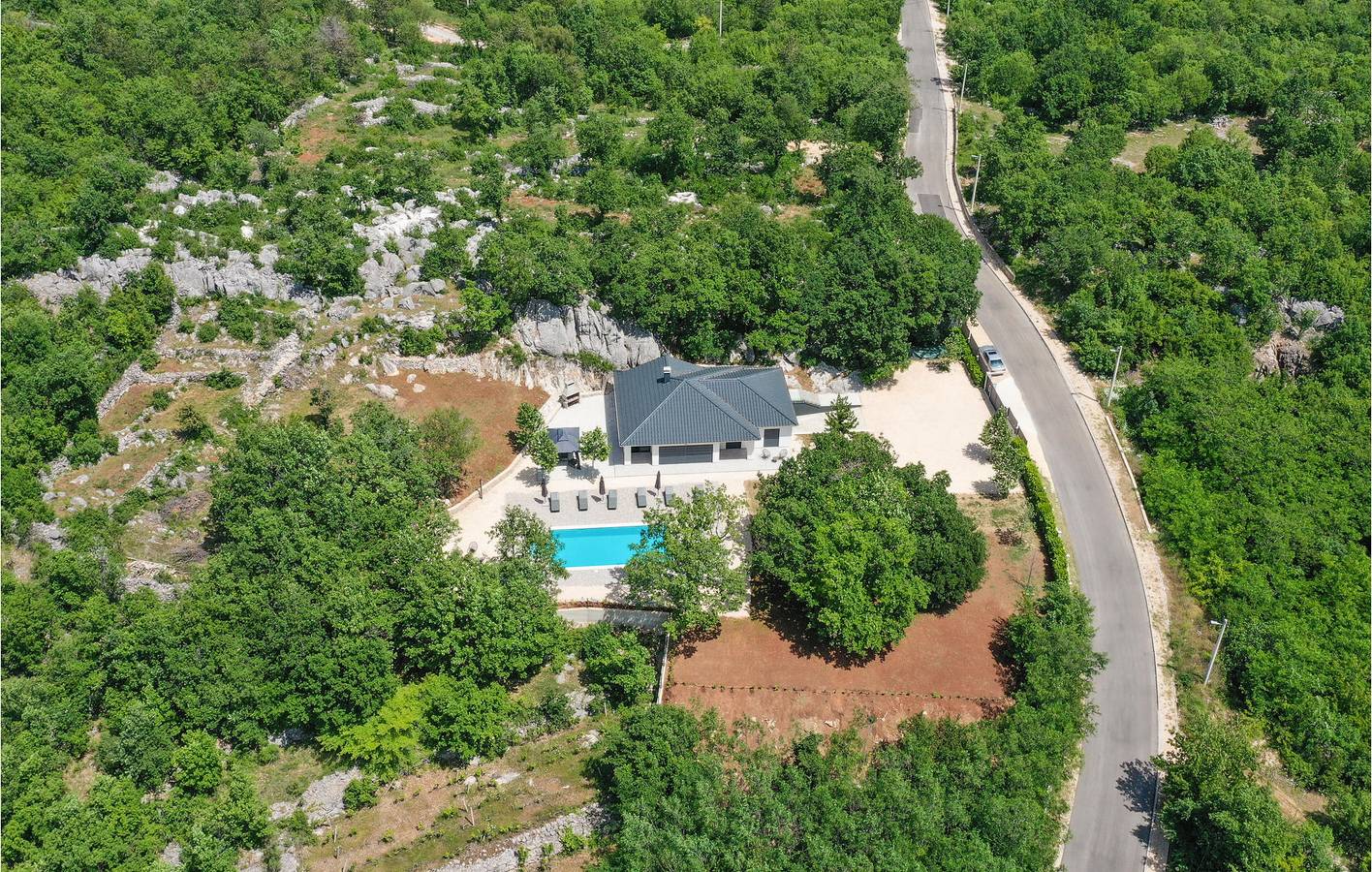 Charmante 230 m² große Wohnung mit Pool und Garage, 1,5 km vom Fluss Sija entfernt in Imotski, Makarska Riviera