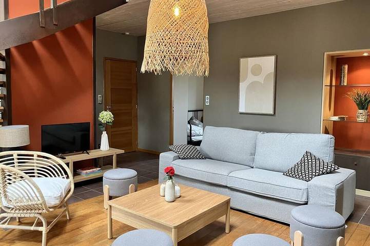 Gîte pour 14 personnes, avec jardin