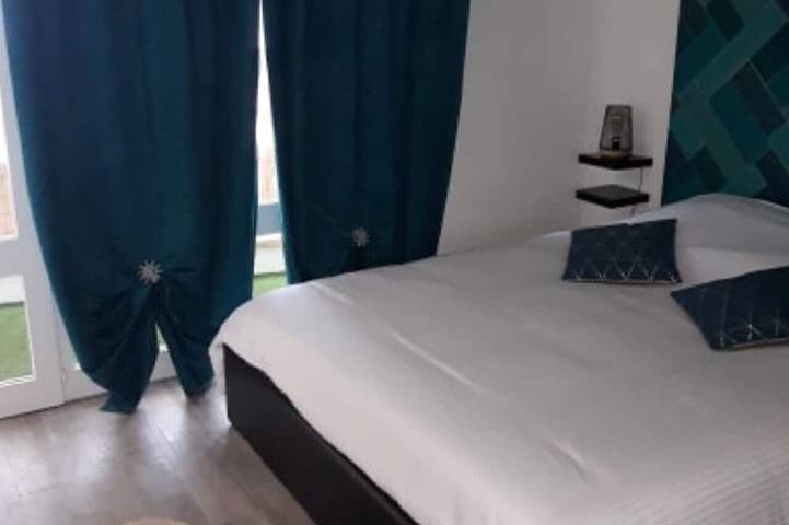 Ferienwohnung für 2 Personen, mit Balkon in Arles - 2