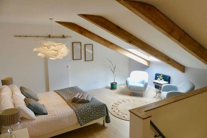 Location de vacances pour 9 personnes, avec terrasse et jardin dans Baignes - 4