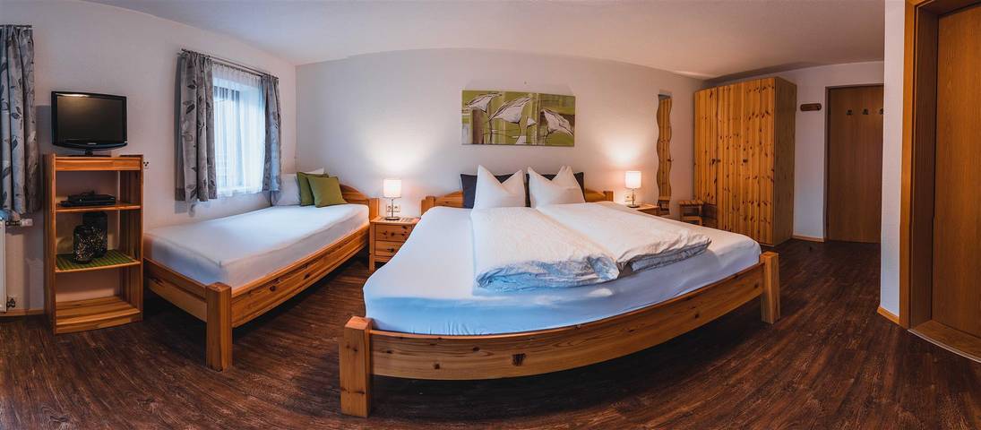 Ferienwohnung für 5 Personen, mit Balkon und Terrasse sowie Garten und Ausblick in Matrei in Osttirol - 4