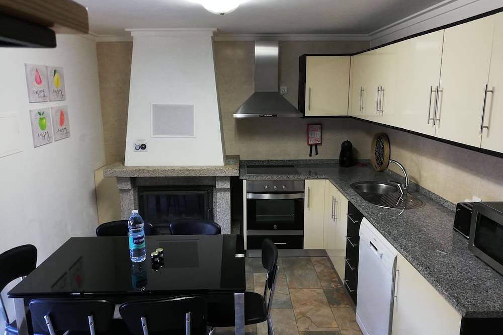 Quinta dos Carvalhais - Serra da Estrela in U.F Sobral Pichorro e Fuinhas, Serra da Estrela