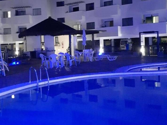 Casas e apartamentos de temporada para 9 pessoas, com piscina e jardim e ainda sauna and vista em Praia do Forno