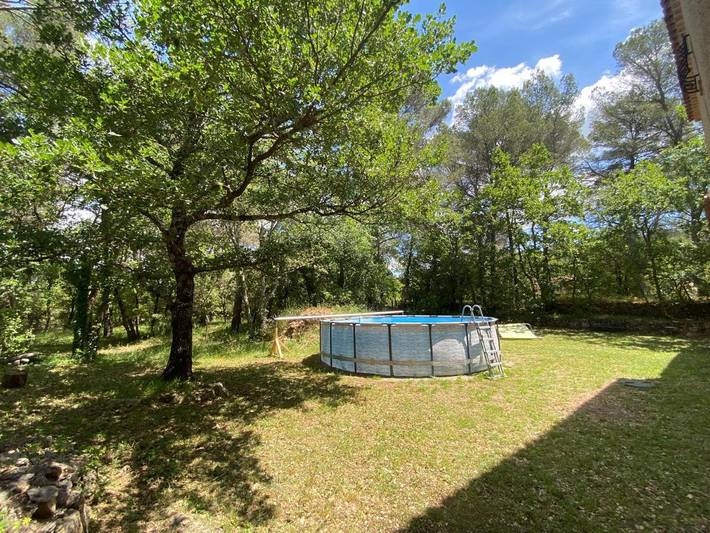 Location de vacances pour 8 personnes, avec jardin et piscine, animaux acceptés à Pontevès - 3