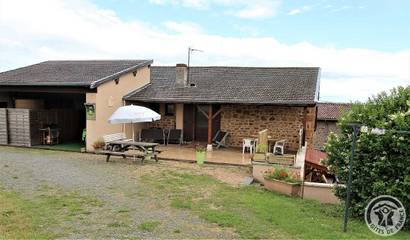 Gîte pour 8 personnes, avec jardin à Ternand