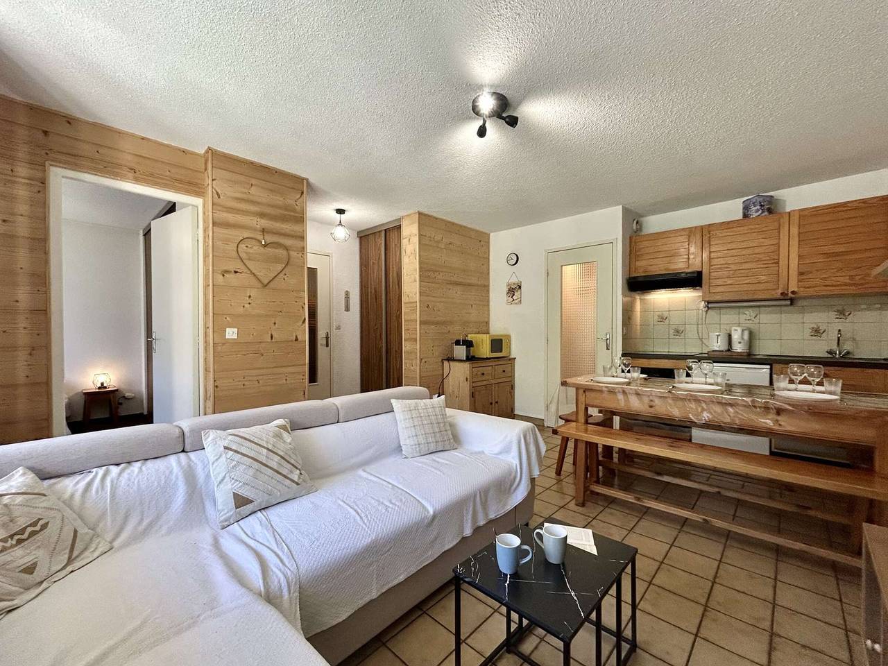 Appartement entier, Appartement spacieux avec jardin privatif - 6 pers. in Le Monêtier-les-Bains, Serre Chevalier