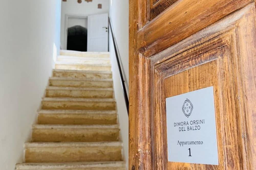 Entire apartment, Dimora Orsini Del Balzo - Apartment with terrace in Carovigno, Salento