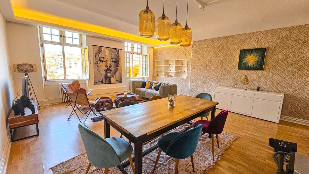 Appartement entier, Three-Bedroom Apartment with View in Charleville-Mézières, Ardennes