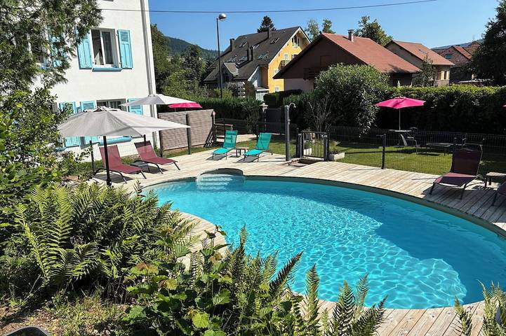 Chalet pour 6 personnes, avec piscine, animaux acceptés dans Lac de Gérardmer