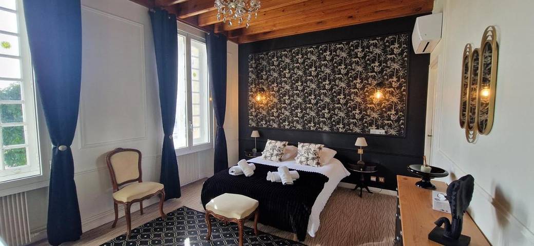 Maison d’hôte pour 2 personnes, avec Terrasse et Jardin ainsi que Piscine et Vue
