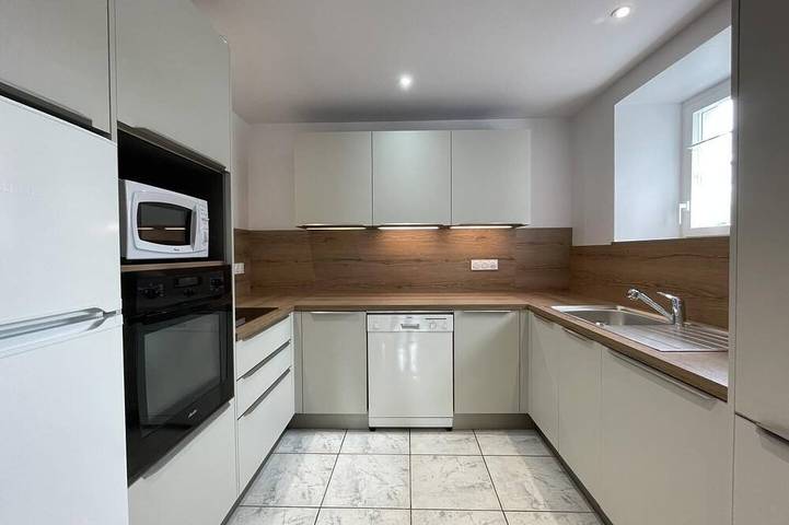 Gîte pour 6 personnes, avec piscine et jardin à Poey-d'Oloron - 2