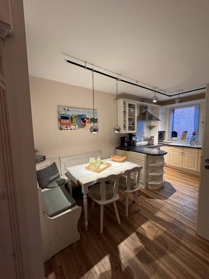 Ferienwohnung für 2 Personen, mit Balkon und Terrasse sowie Ausblick in Stade