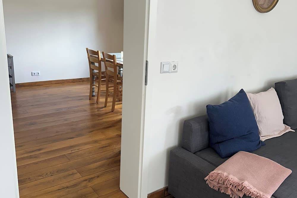 Ganze Wohnung, Kuschelige Ferienwohnung auf Reiterhof in Poggensee, Kreis Herzogtum Lauenburg