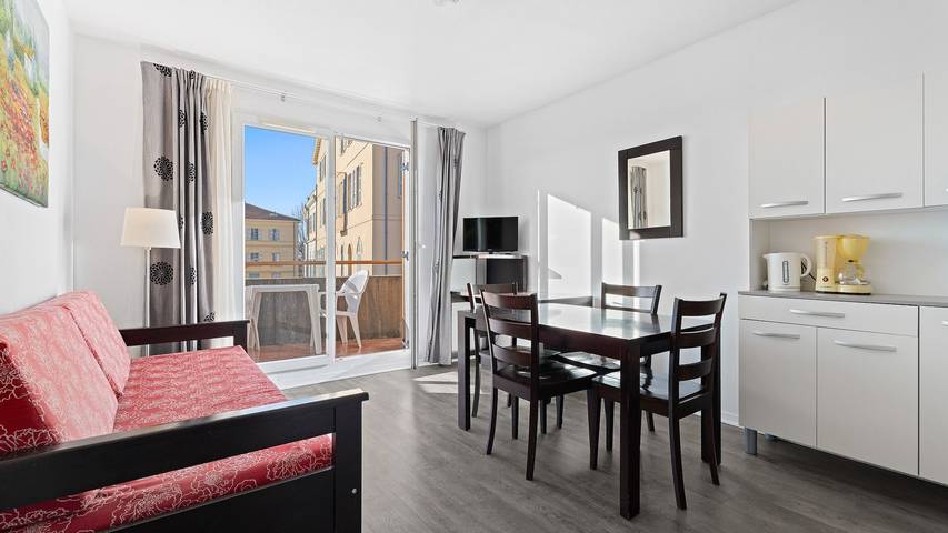 Appartement de vacances pour 4 personnes, avec balcon et piscine