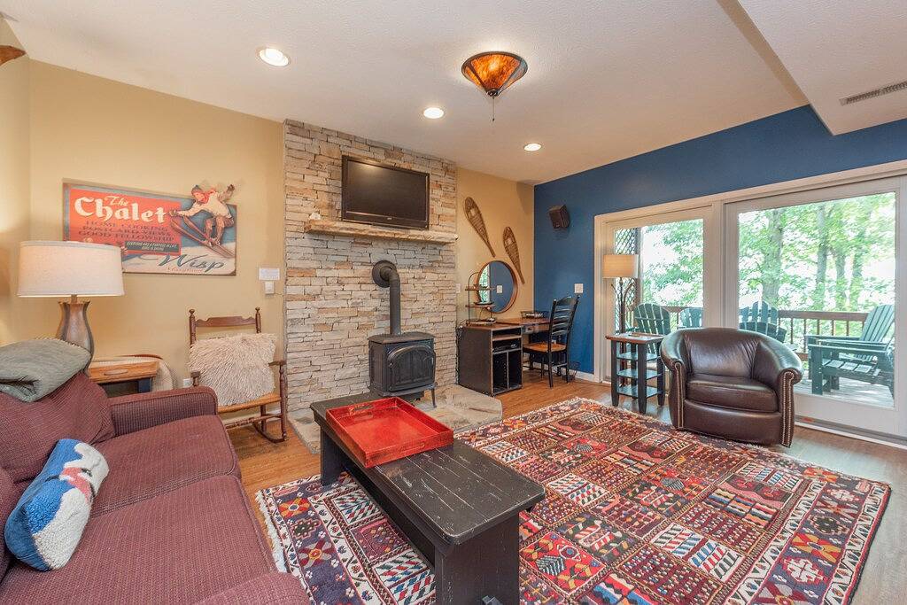 Vacation House for 10 Guests in Deep Creek Lake, Garrett County